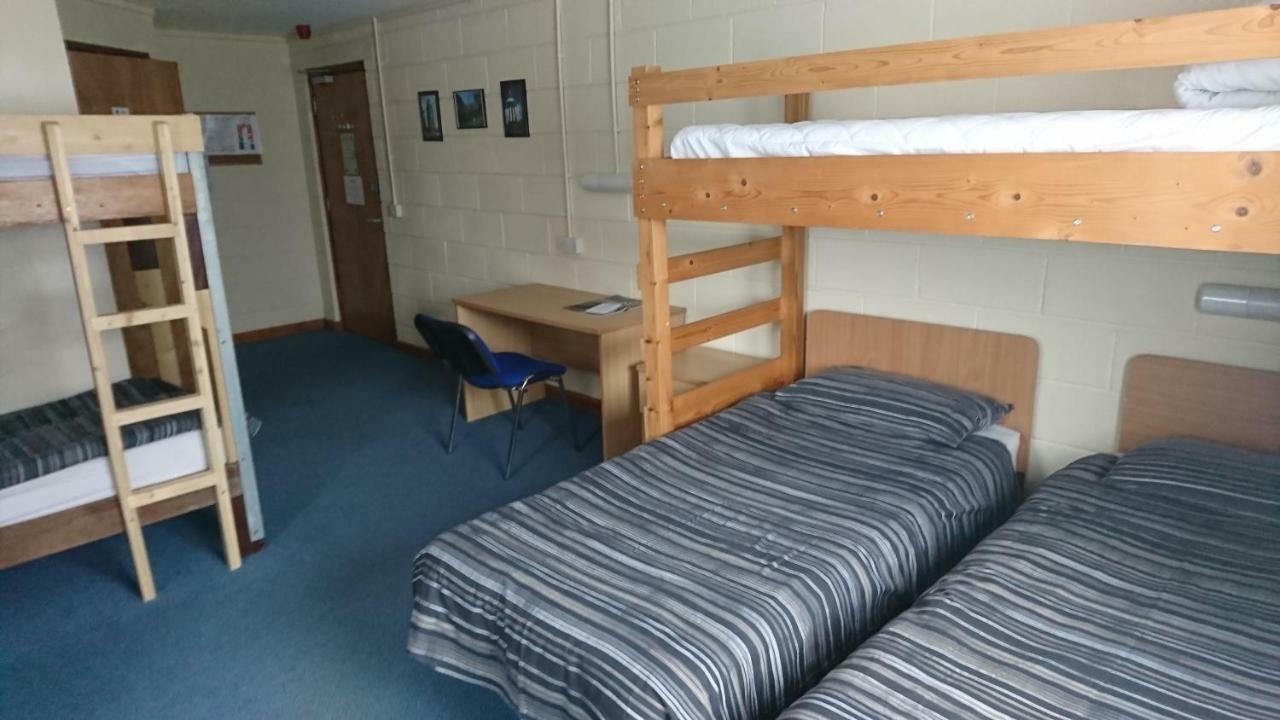 Fsc Dale Fort Hostel Luaran gambar